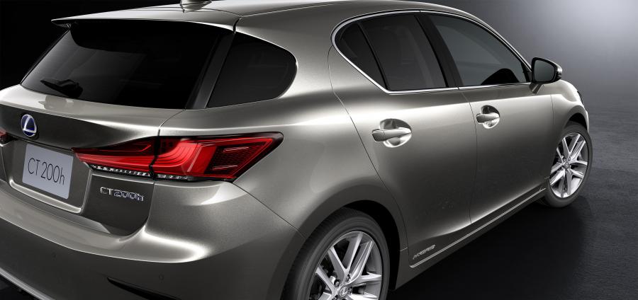 Детали экстерьера Lexus CT200h 2017 года  (WW) (фото 8 из 21)